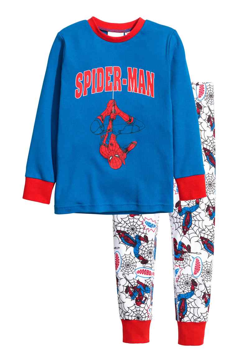 Piżama ze spidermanem