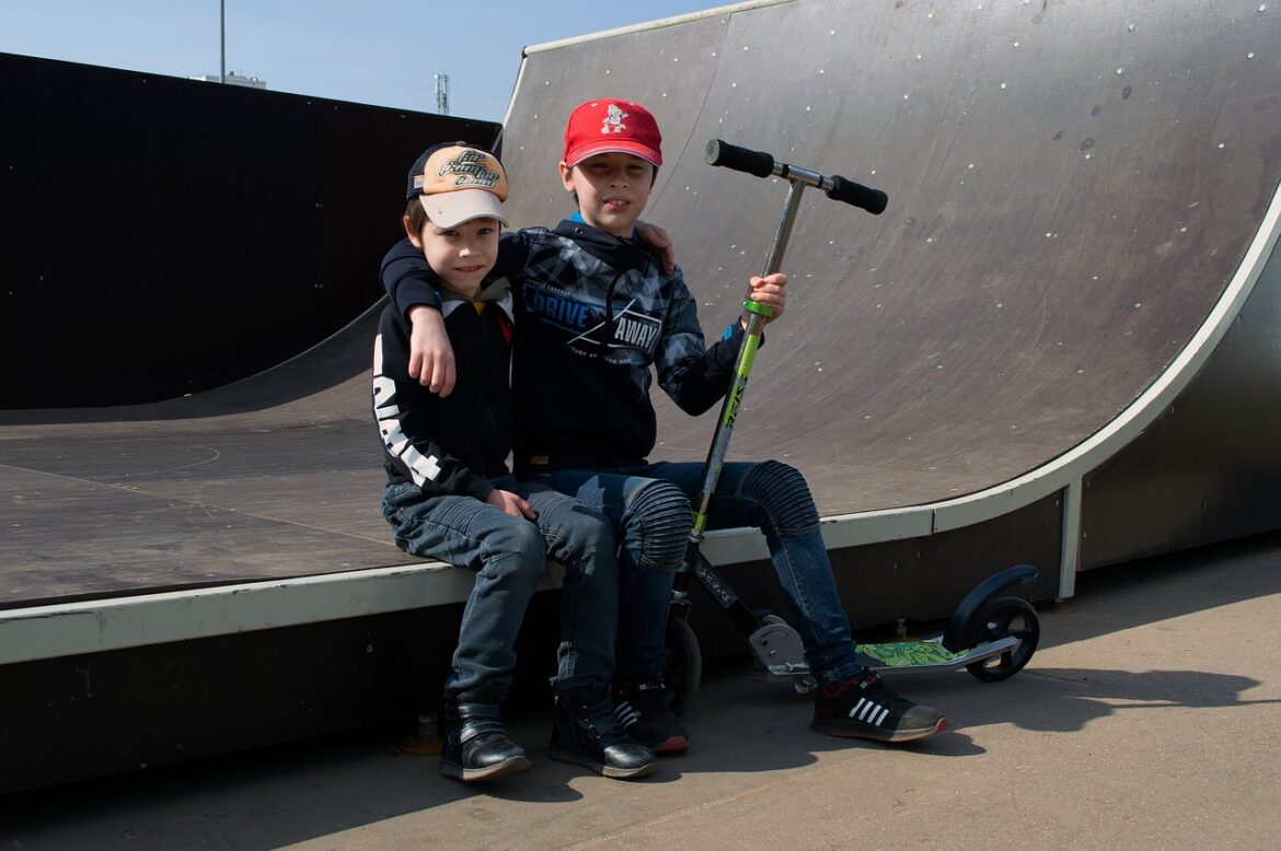 scooter-riding-on-the-ramp-6215950_1280