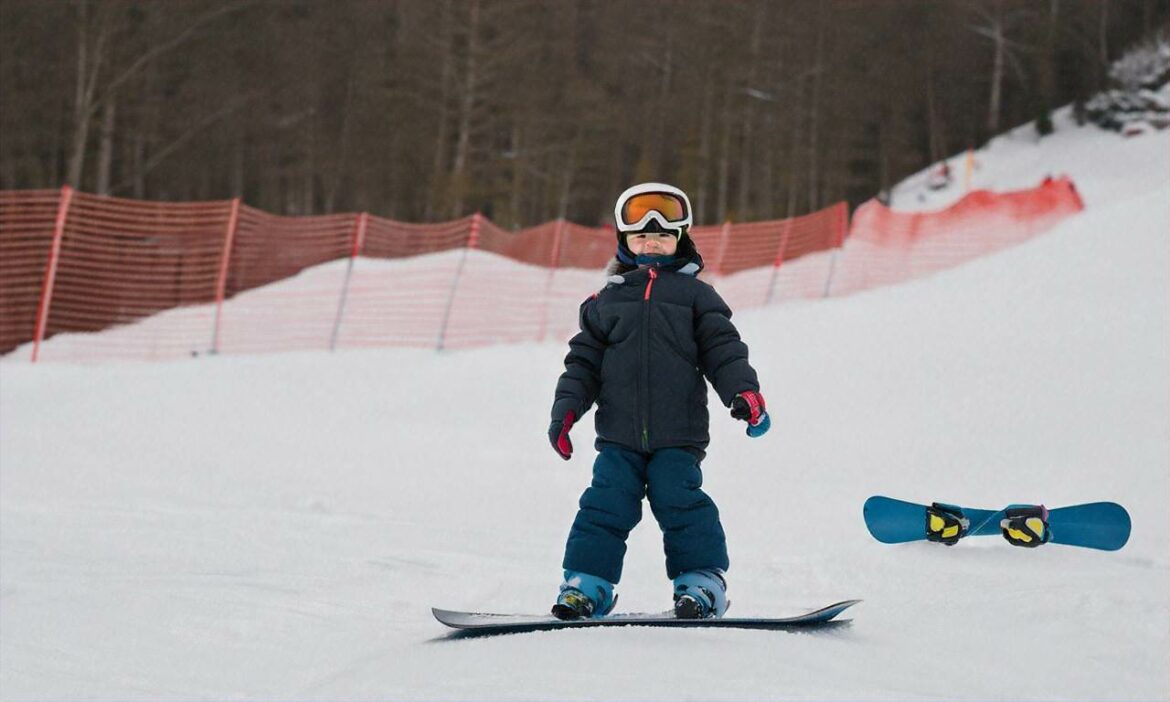 Narty czy snowboard? Co jest łatwiejsze dla małego dziecka?